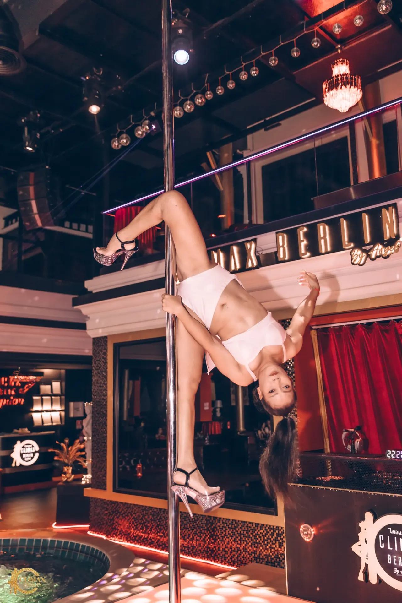 Professional Dancers - Image 24